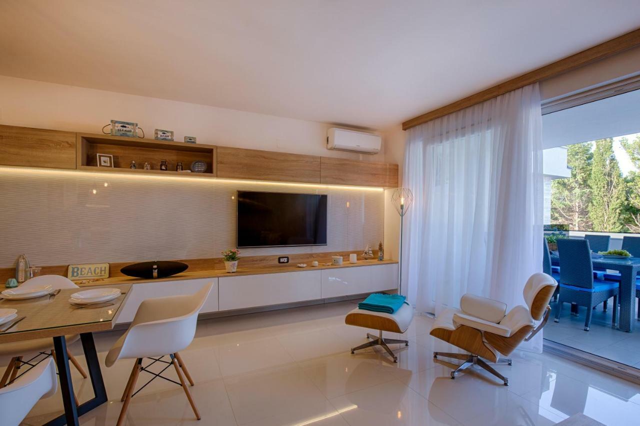 Deluxe New Apartments - Few Steps From The Beach - Luxury Holiday With Style - By Traveler Tourist Agency Krk Krk Town Exteriér fotografie