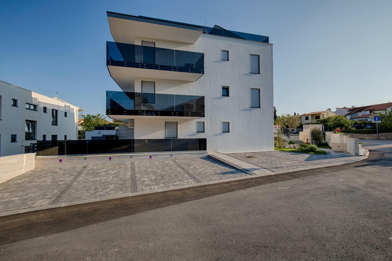 Deluxe New Apartments - Few Steps From The Beach - Luxury Holiday With Style - By Traveler Tourist Agency Krk Krk Town Exteriér fotografie
