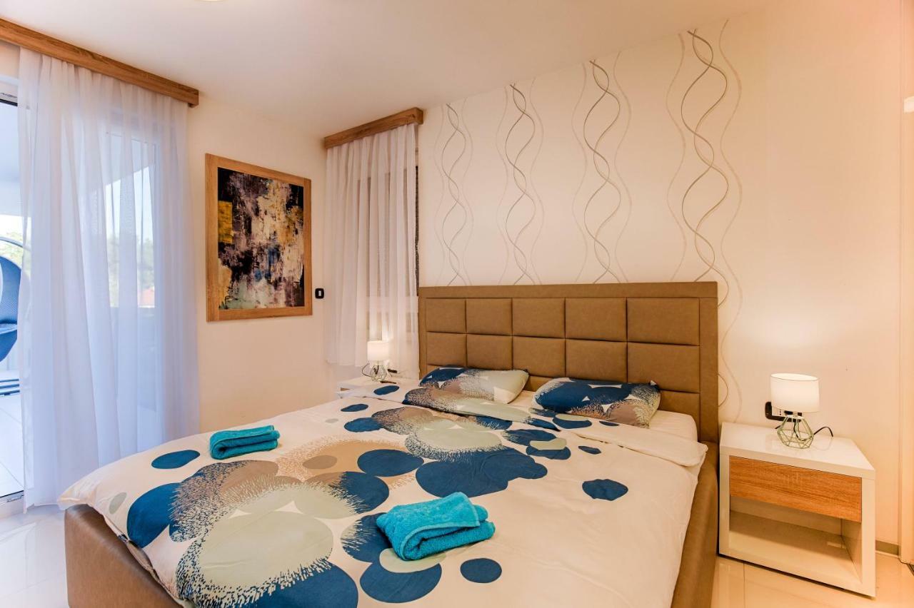 Deluxe New Apartments - Few Steps From The Beach - Luxury Holiday With Style - By Traveler Tourist Agency Krk Krk Town Exteriér fotografie
