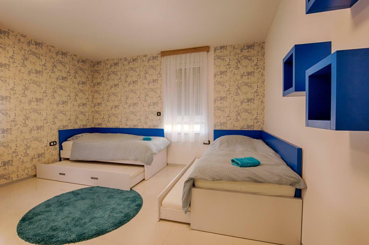 Deluxe New Apartments - Few Steps From The Beach - Luxury Holiday With Style - By Traveler Tourist Agency Krk Krk Town Exteriér fotografie