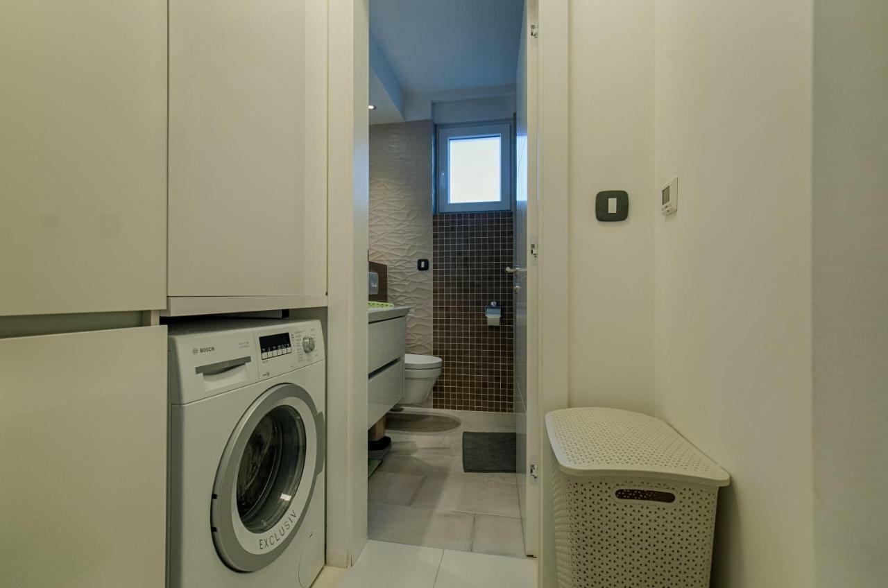 Deluxe New Apartments - Few Steps From The Beach - Luxury Holiday With Style - By Traveler Tourist Agency Krk Krk Town Exteriér fotografie